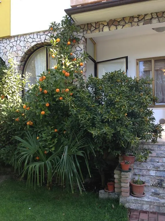 B&B Villa Lina Desenzano del Garda 0*,  Italy